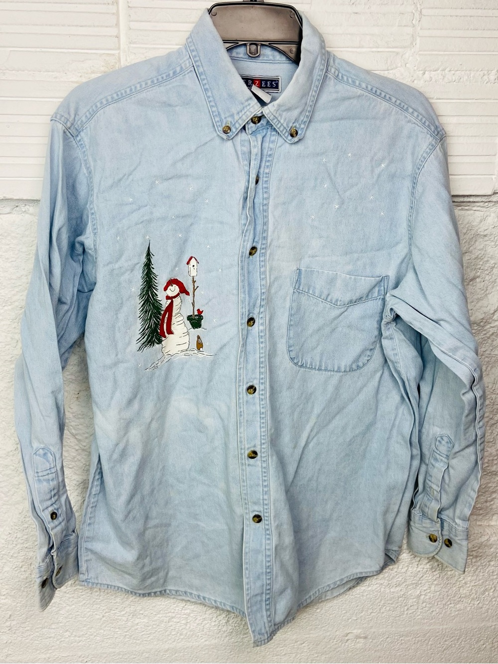 Jerzees vintage Light Blue cotton Christmas snowman Button-Down Denim Shirt M
